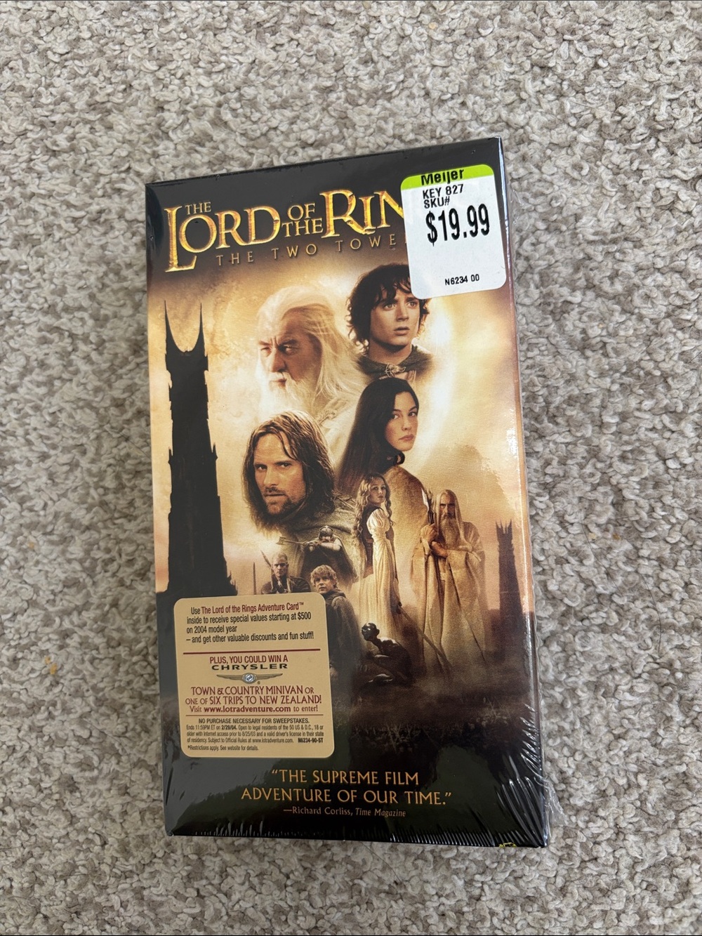The Lord of the Rings: The Two Towers VHS - Gold & Brown Cover. Unopened
